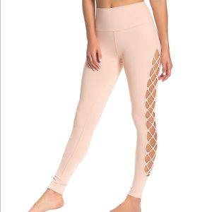 Alo Yoga • Interlace Leggings Nectar Pink